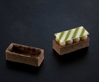 553 La Rose Noire - Chocolate Mini Rectangle Tart Shells   192 per box